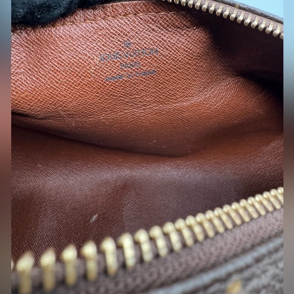 Louis Vuitton Papillon Handbag | Good Used Condition - Picture 9 of 17